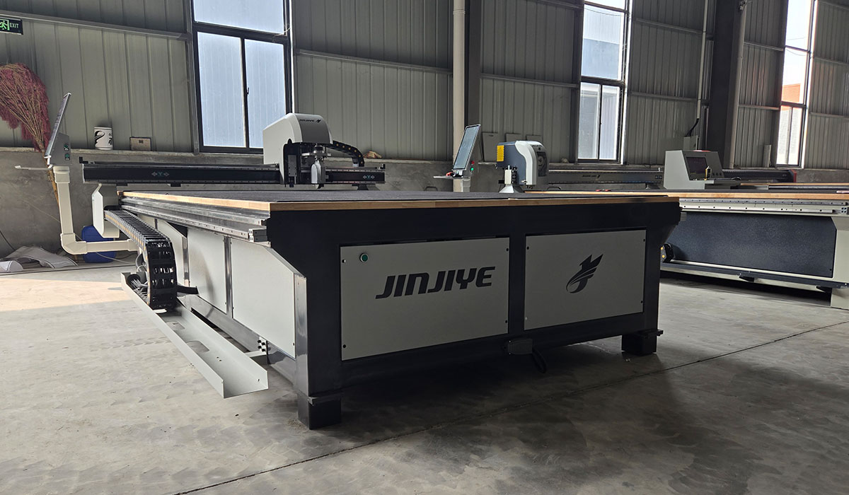 Semi-automatic glass cutting machine Semi-automatic glass cutting machine