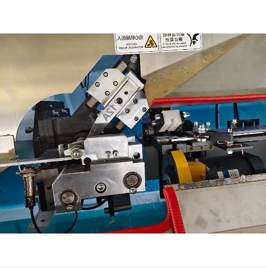 Máquina dobladora de marcos de aluminio CNC